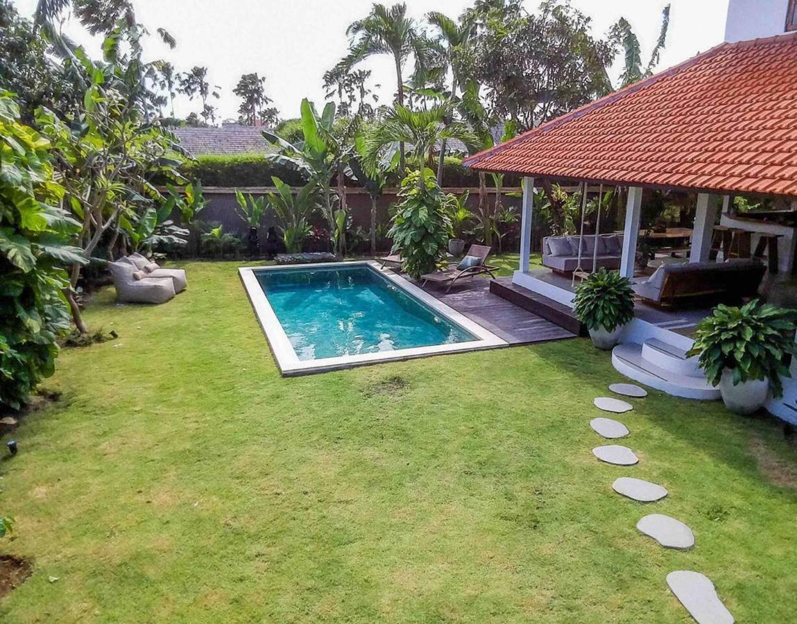 Villa Santai, Huge Garden Seminyak Square ภายนอก รูปภาพ