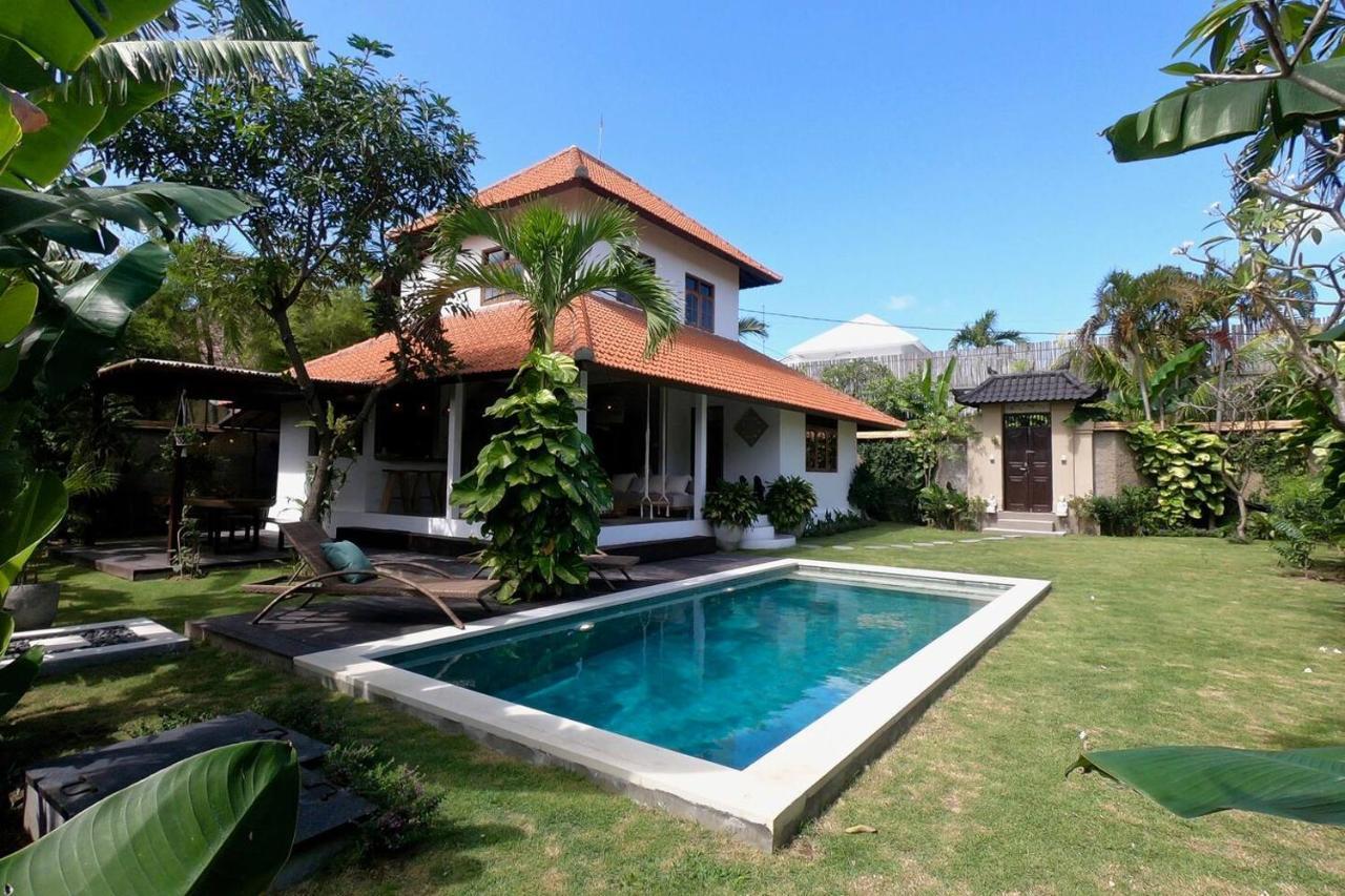 Villa Santai, Huge Garden Seminyak Square ภายนอก รูปภาพ