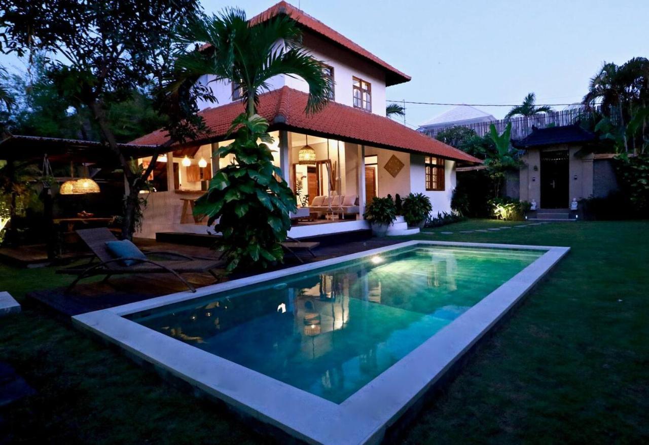 Villa Santai, Huge Garden Seminyak Square ภายนอก รูปภาพ